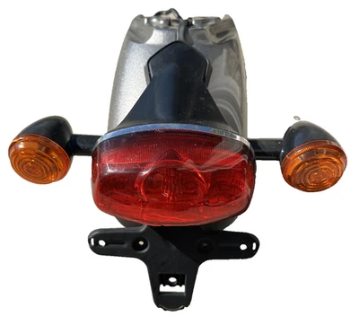 Para-lama traseiro genuíno original Triumph Thruxton 1200R 2017 unidade de lanterna traseira 2302379 - Imagem 1 de 4