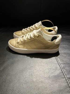 Sapatilhas femininas Superdry Skater elegante ouro antigo cano baixo com cadarço Reino Unido 3 - Imagem 1 de 4