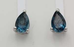 1,6 Carat seltener Londonblauer Topas Ohrstecker 925 Silber londonblue Unsix