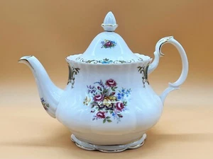 Royal Albert China Berkeley design 1.5 pint capacity teapot. - Picture 1 of 9