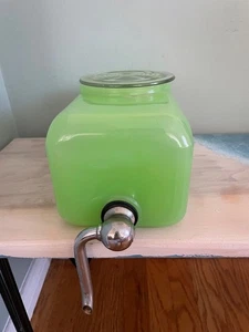 Vintage Sneath Glass Jadeite/Uranium Glass Refrigerator Water Dispenser w/Lid - Picture 1 of 11