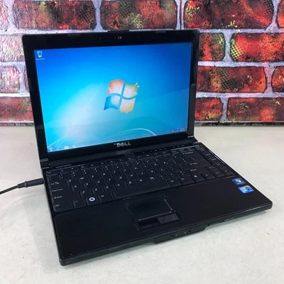 Laptop retro para juegos Dell Inspiron 1318 Core 2 2,20 GHz 4 GB de RAM (Windows 7 Pro) Foto 1 de 4