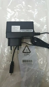 Motorola Micro USB Cargador de Velocidad Rápida PS000042A12 5V/1A Enchufe Europeo NUEVO - Imagen 1 de 6