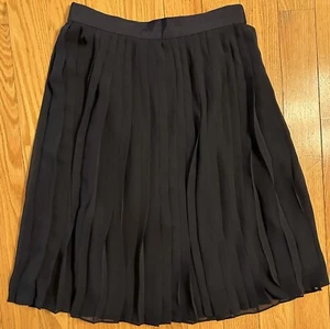 NEW Club Monaco Pamera Pleated Chiffon Skirt Navy Blue Bleu Marine Size 4 - Picture 1 of 7