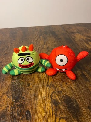 6" YO GABBA GABBA Brobee & Muno Silly Heads Sing & Shake Ball Toys 2008 ~ Raro - Imagem 1 de 3