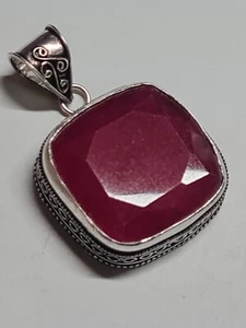 Simulated Ruby 925 Silver Gemstone Pendant. STUNNING!! Lovely Silver Work 1711 - Picture 1 of 5