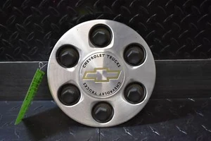 2000 Chevy Silverado 1500 Wheel Center Cap (16x7) 15712387 (5073) - Picture 1 of 4
