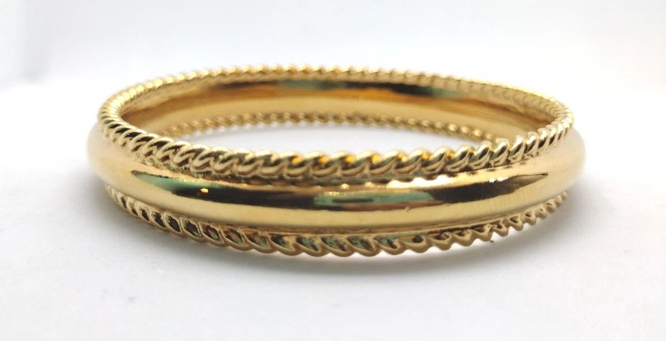 Brazalete Brazalete Diseño Premier Firmado Tono Dorado Borde Dentado 8" Joyería Regalo Foto 1 de 3