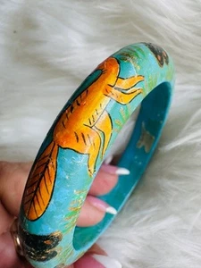 Vtg Hand Painted Wooden Bangle Bracelet Turquoise Animals White Lotus Boho - Picture 1 of 14