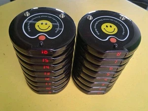 16 buscapersonas de posavasos de restaurante inalámbrico para invitados paginación cola llamadas sonrientes amarillas - Imagen 1 de 4