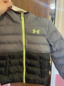 *NWT* 5T Under Armour Boys' Pronto Colorblock Puffer Jacket, Size 5t NWT H2 - Picture 1 of 8