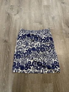 J. McLaughlin Women's Golf Skirt Size M in Floral Navy Blue Print - Picture 1 of 4