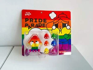 Figura Crybaby Pride Parade de POP MART - Imagen 1 de 2