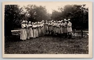 RPPC Reenactors Park Theatre Costumes Colonials Settlers Puritans Postcard J25 - Picture 1 of 2