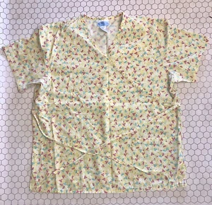 SB Scrubs Large Soft Nurse Scrub Yellow Patterned 80’s Themed Top - Picture 1 of 8