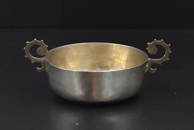 JARRÓN DE PLATA (BERNEGAL) CON MARCAS DE VIDAL. SIGLO XVII Foto 1 de 4