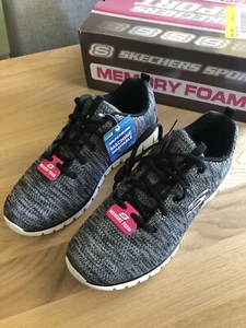 Damen Sneakers Skechers schwarz/weiß, Gr. 41 - Bild 1 von 6