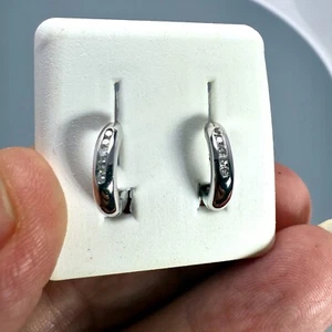 14K White Gold 2.8 mm Wide Diamond .10ct TW Huggie Hoop Earrings 2.9 grams - Picture 1 of 8