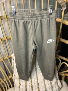 Nike little boys Club Fleece Ribbed Cuff Jogger Pants Green size 5T - Picture 1 of 6
