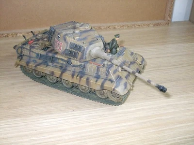 FORCES OF VALOR-GERMAN KING TIGER  (1/32 SCALE) - Image 1 of 4