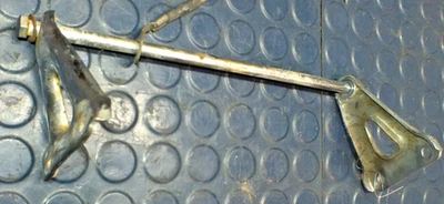 Honda Gold Wing GL1000 1975-1979 montaje de motor y perno principal OEM Foto 1 de 3