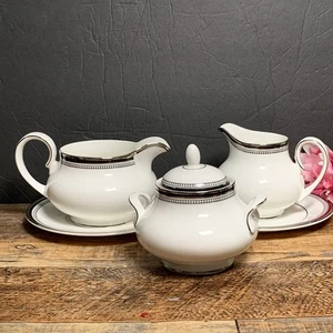 Royal Doulton - Sarabande Creamer, Gravy Boat, 2 Plates and Sugar Bowl with Lid - Picture 1 of 11