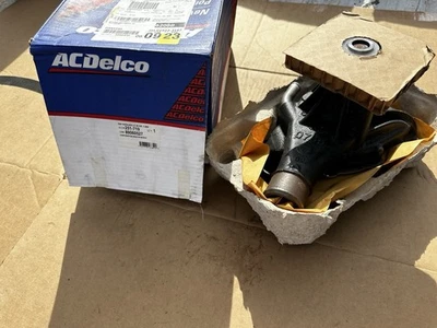 Genuine GM Engine Water Pump with Gaskets 89060527 ACDelco 251-719 OEM NEW - Image 1 of 3