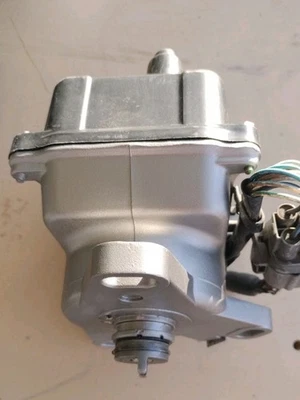 TD84 Distributor1996-2001 Acura Integra and 1996-1997 Honda Civic Si - Image 1 of 3