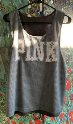 🦋 ROSA 🎉 Victoria Secret Camiseta Reversible Gris Blanco Fútbol Talla Mediana Foto 1 de 4