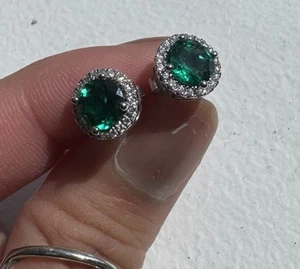 14kt white gold, lab created emerald and diamond earrings 0. 7cts VS-2 I - Picture 1 of 3