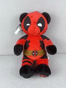 Build A Bear Workshop Marvel Comics - Deadpool rot/schwarz Plüschbär mit Schwertern - Bild 1 von 7