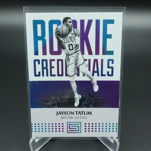 2017-18 NBA PANINI STATUS BASKETBALL JAYSON TATUM ROOKIE CREDENTIALS CARD #18 NM - Bild 1 von 2