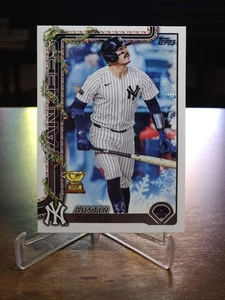 2025 Topps Holiday Baseball Austin Wells #H56 Yankees - Picture 1 of 2