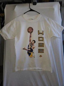 VTG Los Angeles Lakers Kobe Bryant Double Sided White Shirt Size M 90s VINTAGE - Picture 1 of 7