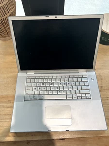 Apple MacBook Pro 2.4GHz 15" (Early 2008) for Parts A1260 - MB133LL/A - Picture 1 of 4