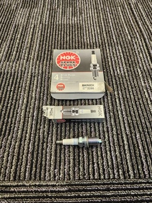 (QTY 4) NGK 2288 BKR6EK Spark Plug Fits 2006-2008 Suzuki Forenza - Image 1 of 4