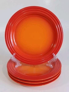 Set piatti da dessert insalata fiammata in gres Le Creuset 22 cm 8,5", nuovi - Foto 1 di 2