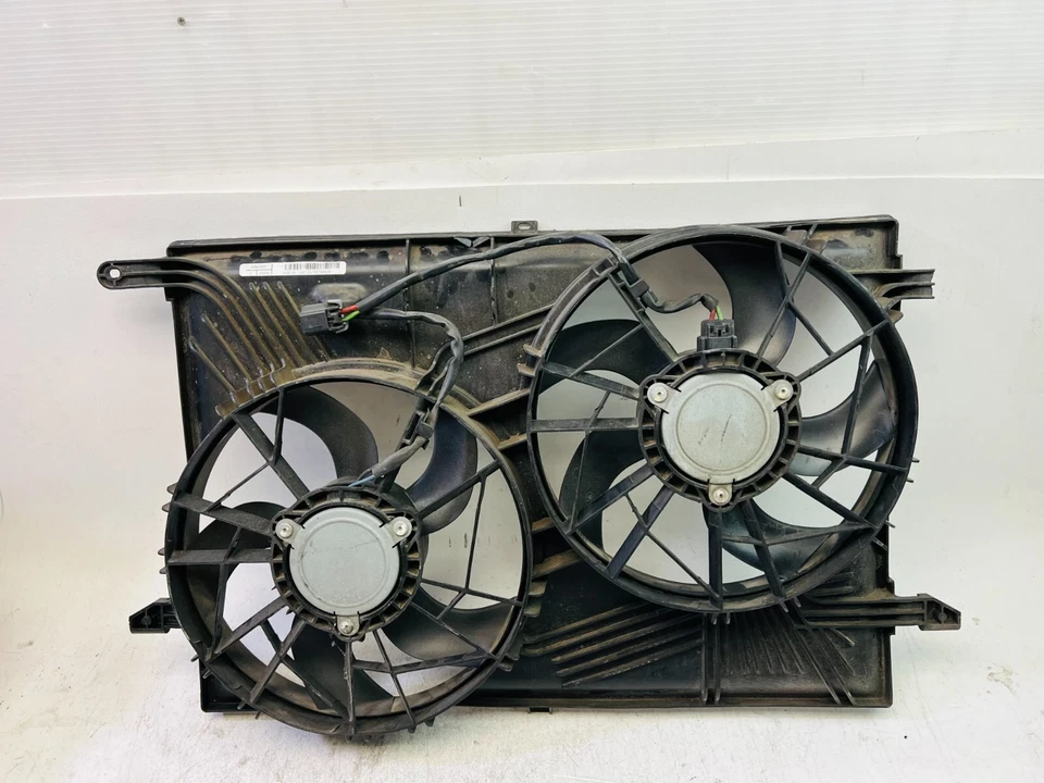 Ventilador condensador radiador GMC Acadia 2007 2008 2009 2010 2011 2012 - 2019 Foto 1 de 4