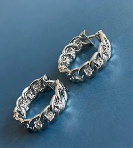 Pendientes de diamantes de oro blanco de 18 quilates Cervin Blanc aros de cadena gruesos en 0,20 quilates - Imagen 1 de 17
