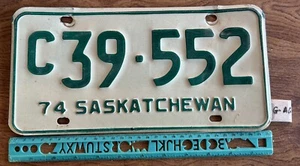 * Nummernschild, Kanada, Saskatchewan, 1974, C (Business-Owned Truck) 39 - 552 - Bild 1 von 2