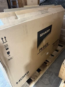 Used Sharp PN-R426 42" HD Commercial Display | Wi-Fi | Built-in Speakers | - Picture 1 of 2