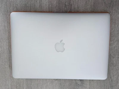 Apple MacBook Pro A1398 15" i7 4th Gen 16GB RAM 512GB HDD - Image 1 of 4