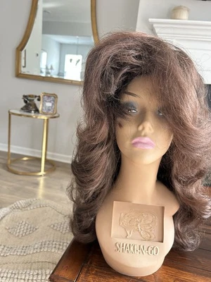 Peluca de arrastre/estilo Farrah/años 70 Foto 1 de 4