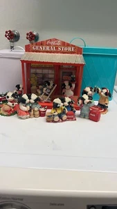 Mary's Moo Moos Coca-Cola  General Store And Figurines.  Complete Set with boxes - Picture 1 of 10
