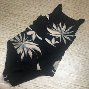 3466 ROXY high neck laced sides One-Piece Swimsuit BLACK TROPICAL sz S - Picture 1 of 2