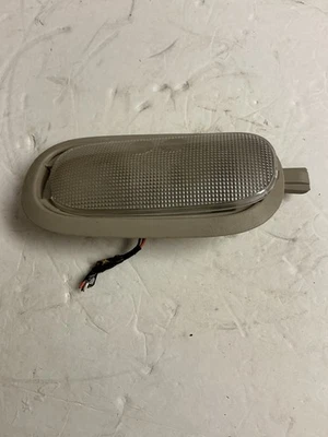 99-07 Chev Silverado/Suburban/Tahoe/Sierra INTERIOR DOMO LUZ b15771414 bronceado Foto 1 de 4