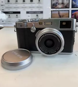Fujifilm X100F 24.3MP Digital Camera Silver (Preowned) - Picture 1 of 1