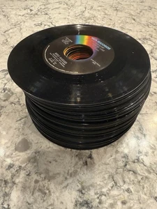Lot 8 - 50 Vintage 45 RPM Records – Mixed Genres – Rock, Pop, Country, R&B - Imagen 1 de 7