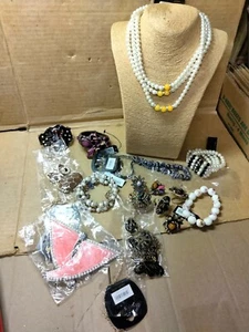 NEW Jewelry Lot Wearable Crafts Necklaces Earrings Metal Gems Rings Pearls 2 lbs - Picture 1 of 12