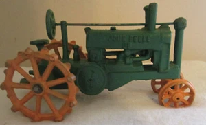 CAST IRON JOHN DEERE TOY TRACTOR OP - Picture 1 of 4